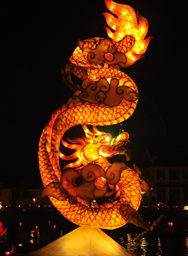 Phố[-]Hội[-]bừng[-]sáng[-]trong[-]mùa[-]lễ[-]Vu[-]Lan